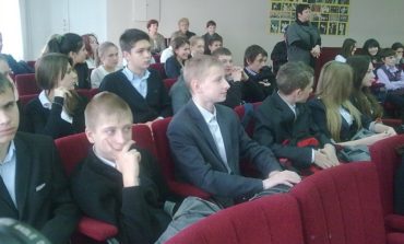 Ильичёвские милиционеры посетили местную школу