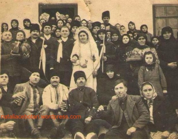 Свадьба Михайлова Петра Георгиевича и Икизли Ольги Мариновны. Комрат, 1950г.