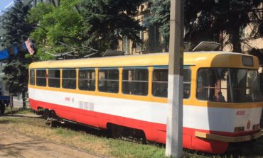 В Одессе из-за наезда трамвая на пешехода остановилось движение нескольких трамвайных маршрутов