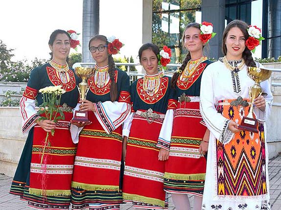 Вокальный ансамбль из Криничного стал лучшим на фестивале в Болгарии