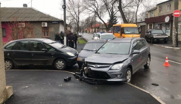 Дтп со стоящим автомобилем