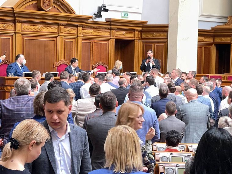 драка в украинском парламенте