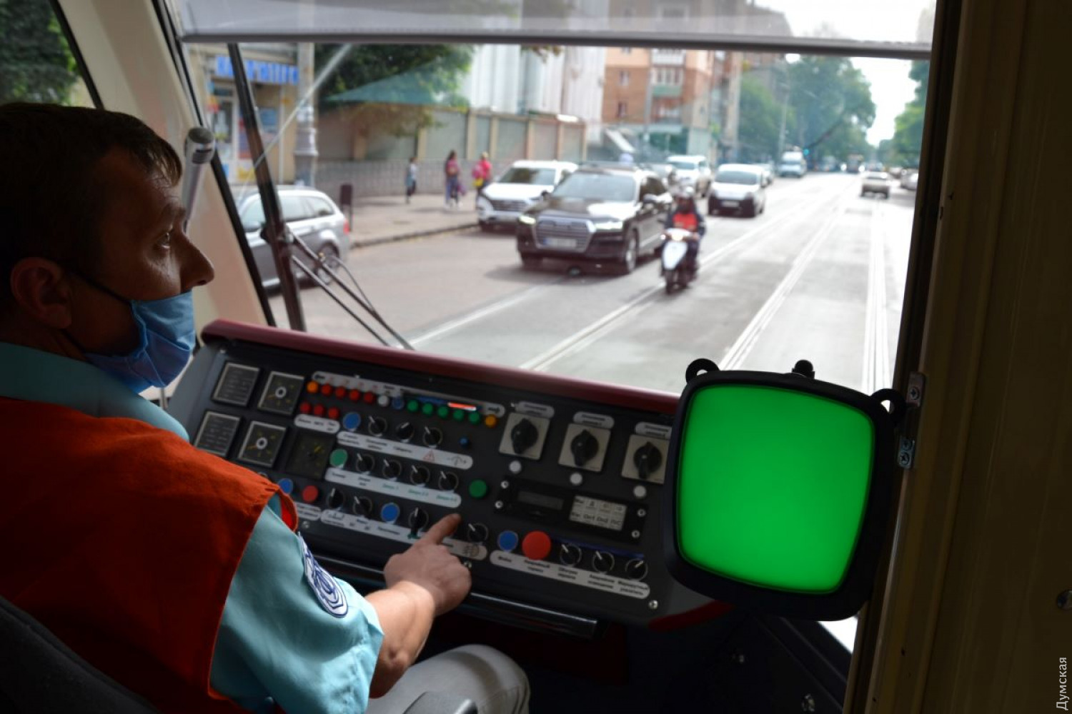 кабина водитея трамвая в Одессе