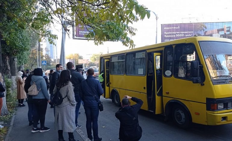 В Одессе  штрафуют  маршрутчиков за стоячих пассажиров (фотофакт)