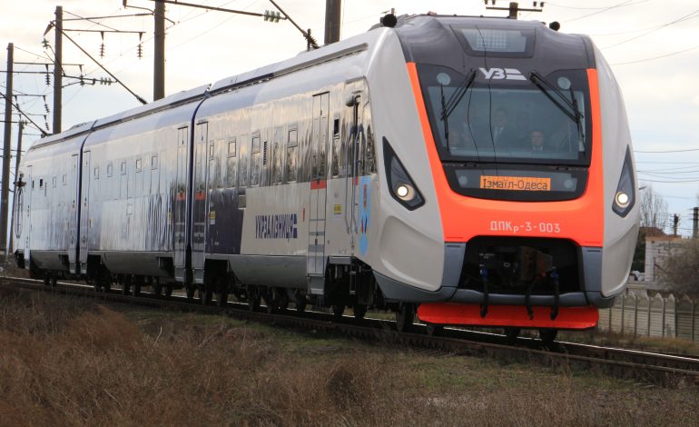 На юге Одесской области в новогоднюю ночь отменят все пассажирские поезда