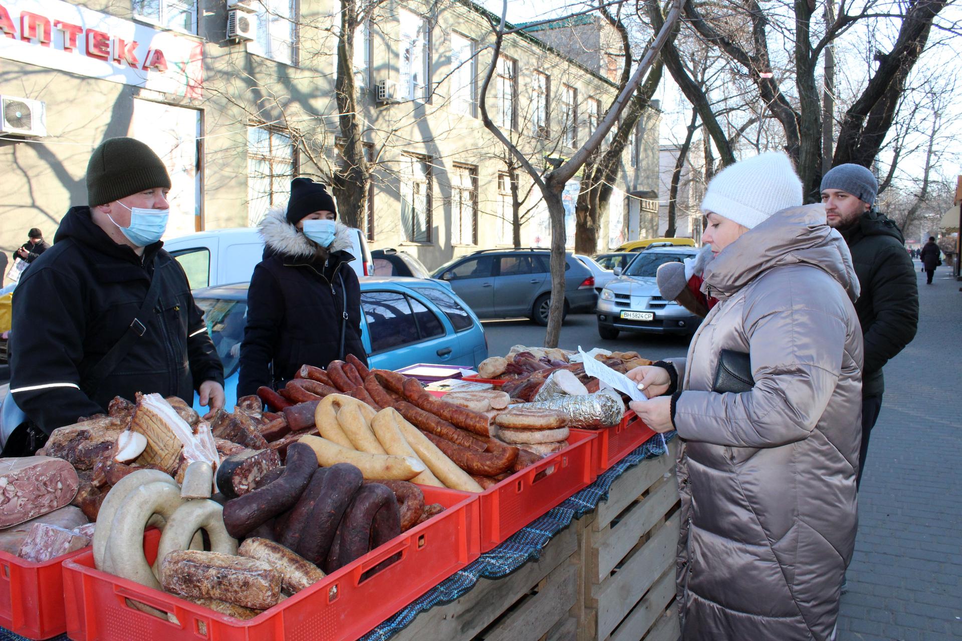 уличная торговля в Белгороде-Днестровском