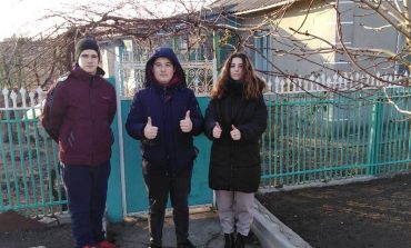 Школьники Арцизской громады обеспечили нуждающегося односельчанина продуктами