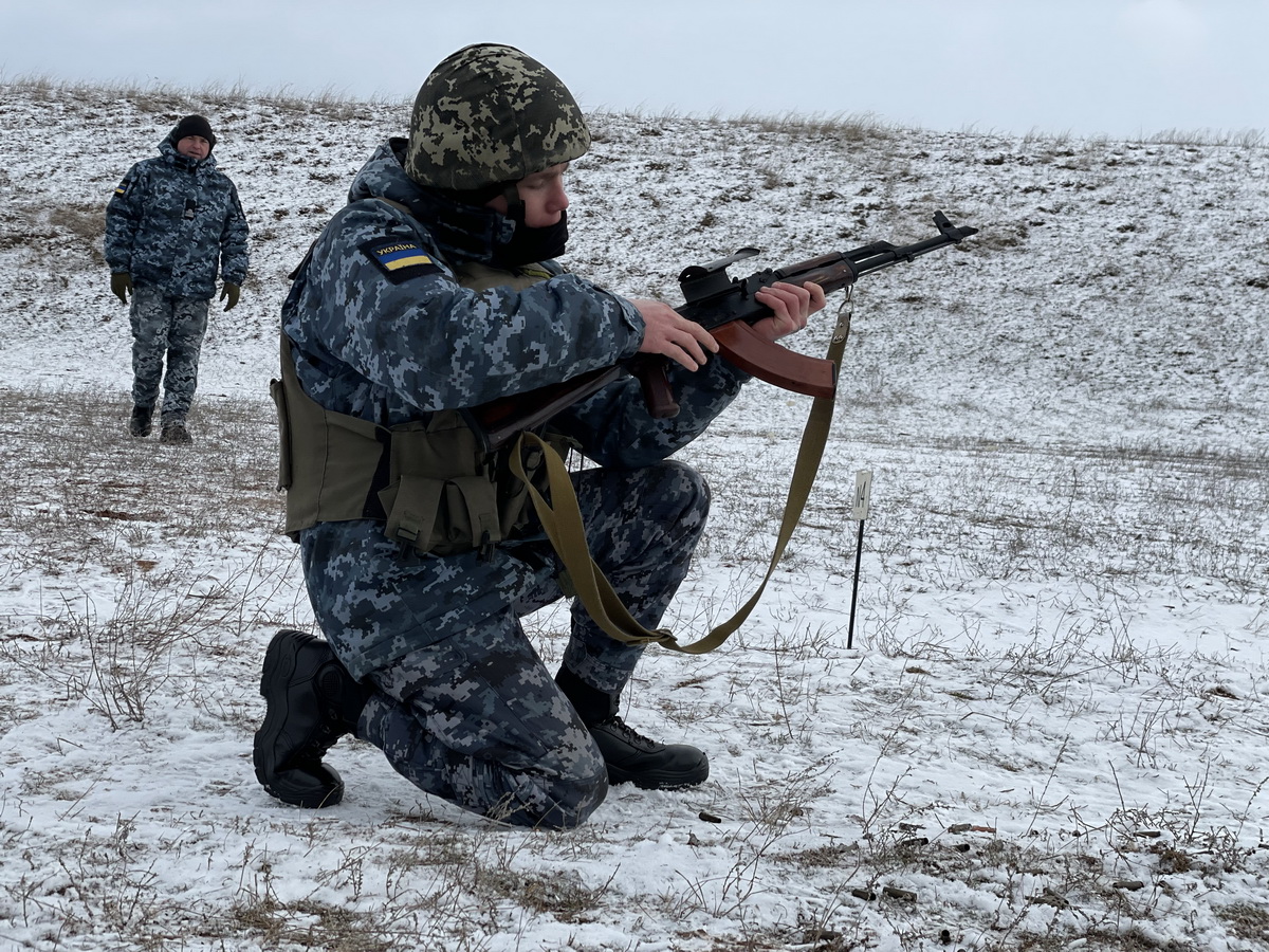 украинские военные на учениях в Измаиле