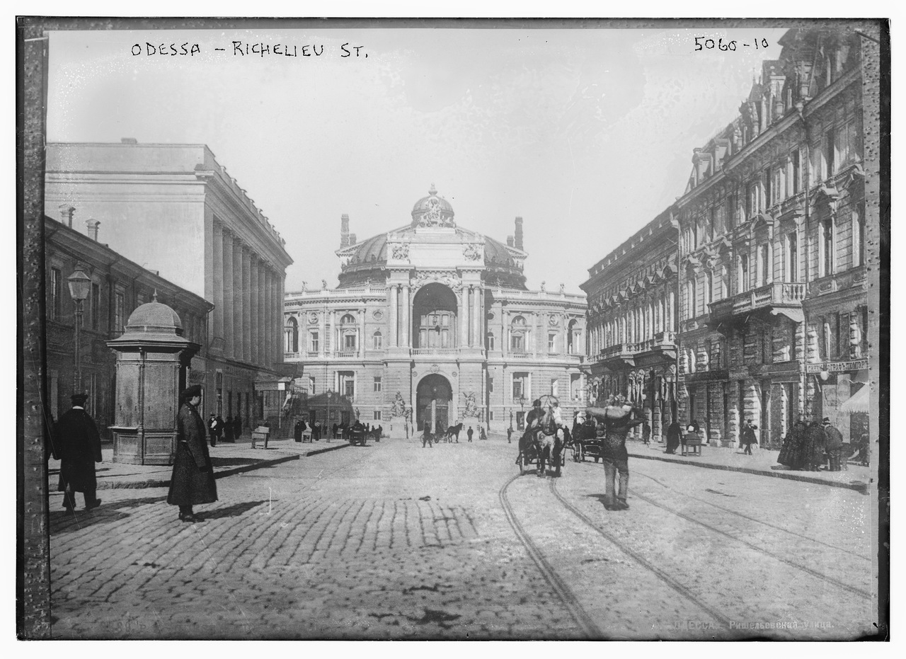 старинное фото Одесского оперного театра