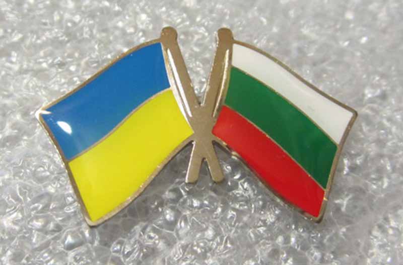 флаги Украины и Болгарии
