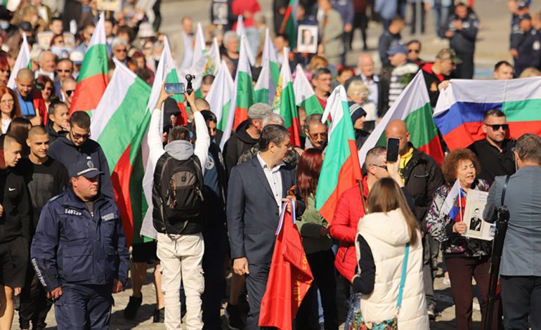 В Болгарии требуют запретить шествие «Бессмертного полка» в Софии