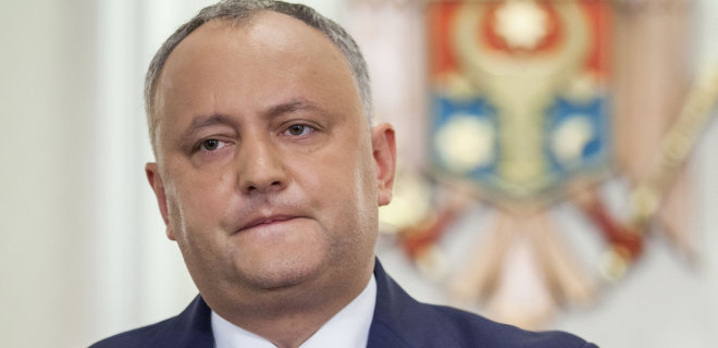 Екс-президенту Молдови продовжили термін домашнього арешту