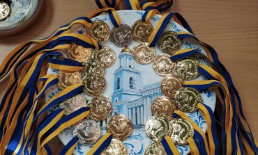 В Измаиле вручили медали лучшим выпускникам