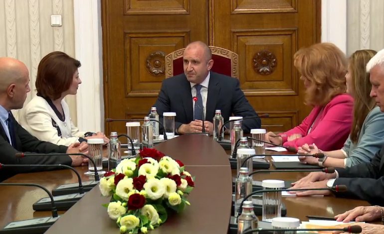 В Болгарии стартовали консультации по формированию новой коалиции