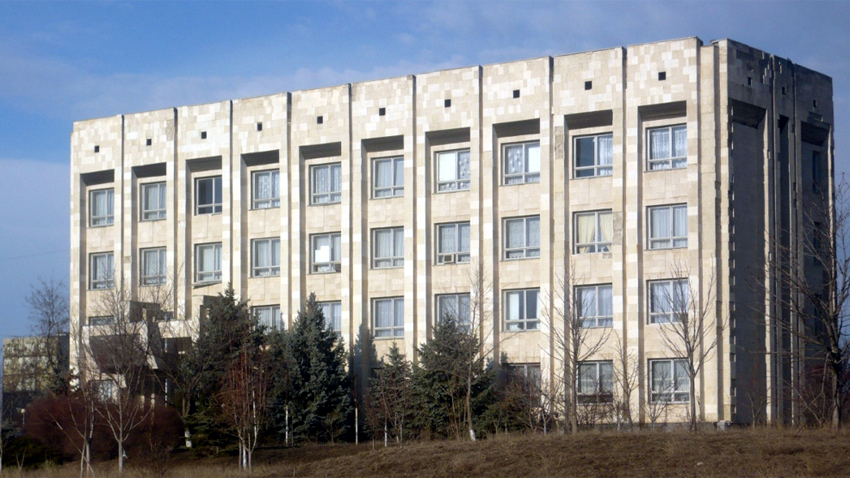 В Украине призывали президента Молдовы сохранить Тараклийский университет