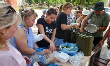 В Сергеевке, пострадавшим после авиа-удара, оказывают помощь (фото)