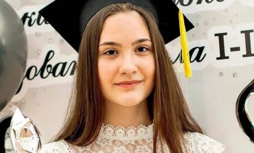 В Болграде выпускница стала лучшей в школе, как и ее брат три года назад