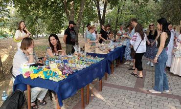 В Измаиле прошла благотворительная ярмарка в поддержку ВСУ