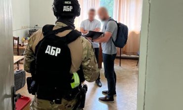На Одещині начальника митного посту «Рені» підозрюють у хабарництві