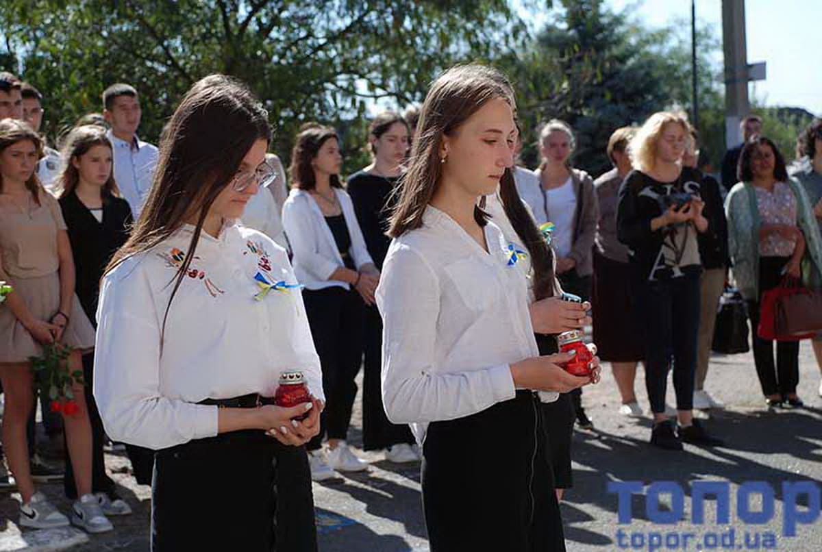 митинг по случаю установки мемориальной доски в Криничном