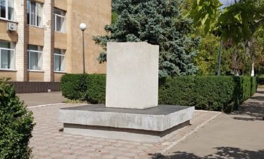 На півдні Одещині демонтували черговий пам'ятник радянської епохи