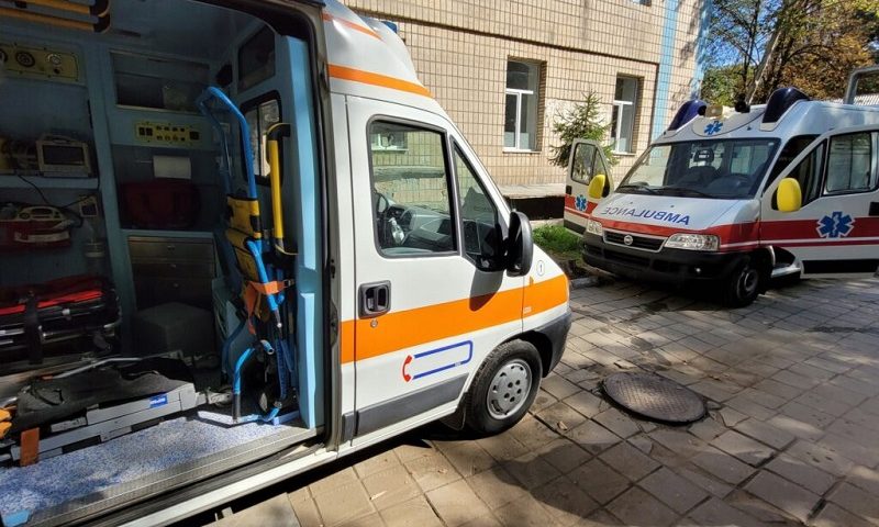 Білгород-Дністровська міська лікарня отримала два реанімобіля від благодійників