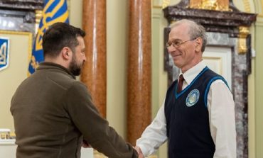 Зеленский присвоил почетное звание известному учителю из Одессы