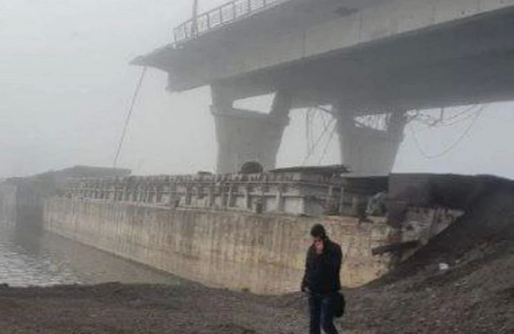 Антоновский мост взорван