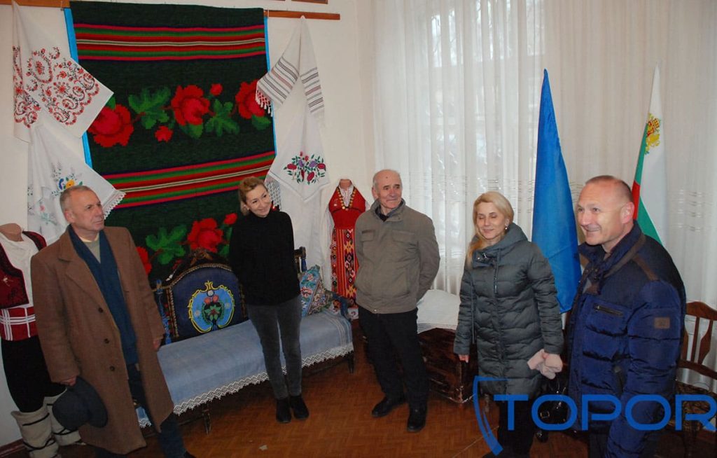 Генераторы из Болгарии, фото: Топор