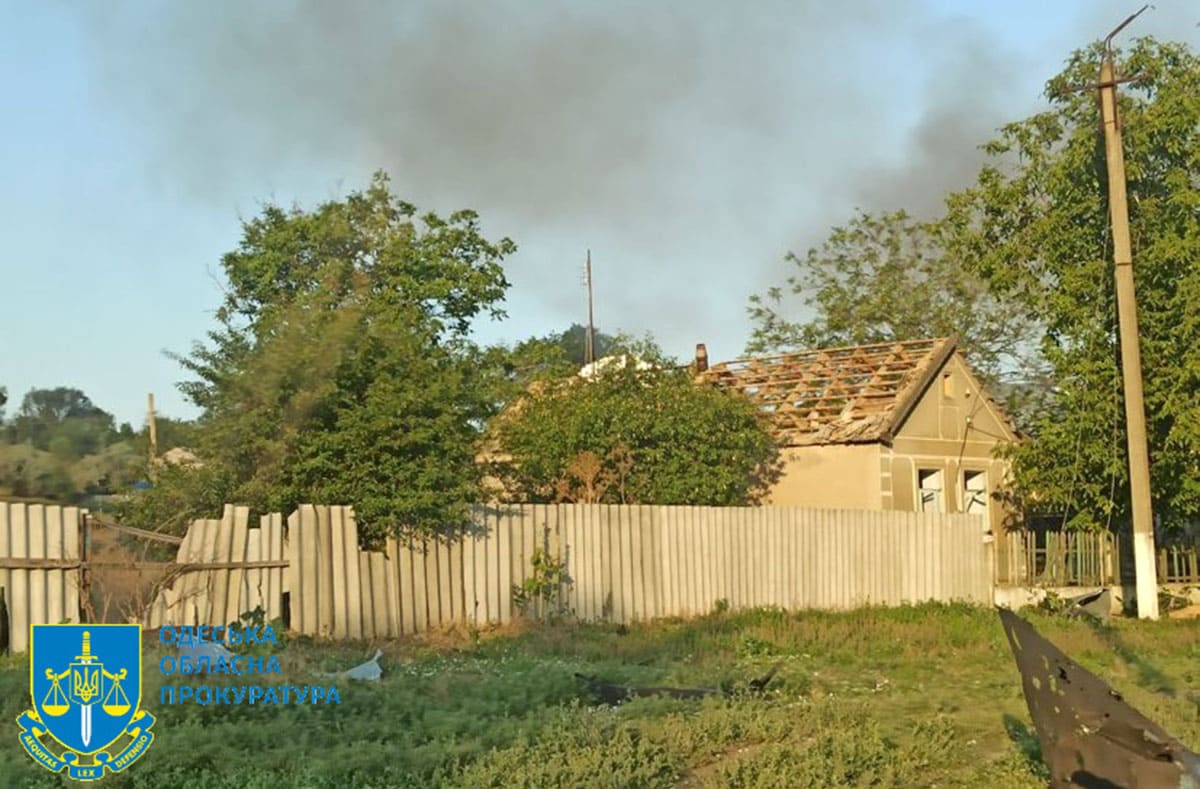 Поврежденный дом в Павловке