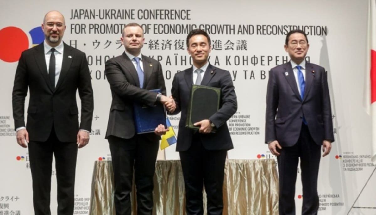 Украина и Япония подписали ряд документов