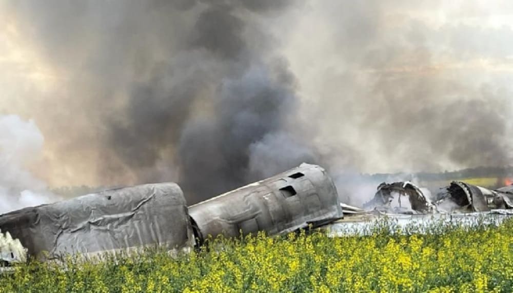 У росії впав літак, який атакував Україну