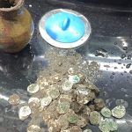 На Одещині у яру знайшли скарб старовинних  срібних монет