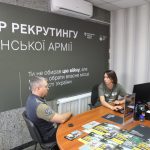 Щомісячно по країні рекрутується 6,5 тисяч добровольців, – Міноборони