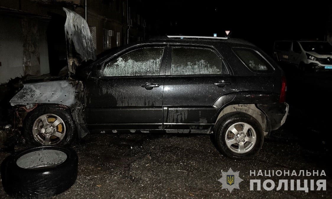 підпалювали автівки на замовлення