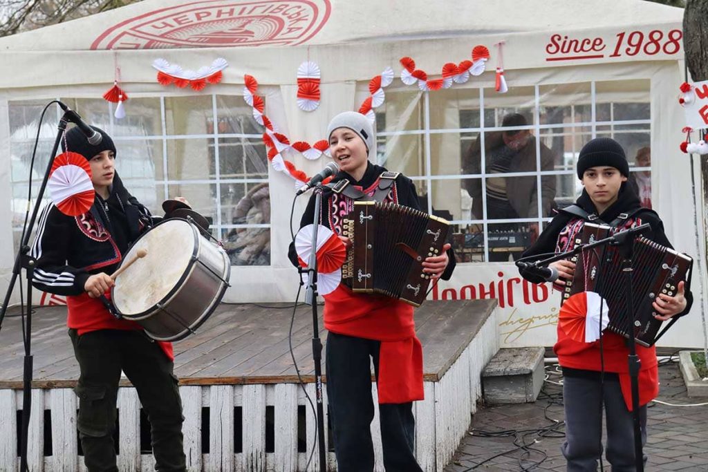 Баба Марта та мартениці