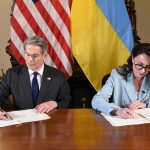 Україна і США підписали угоду про надра