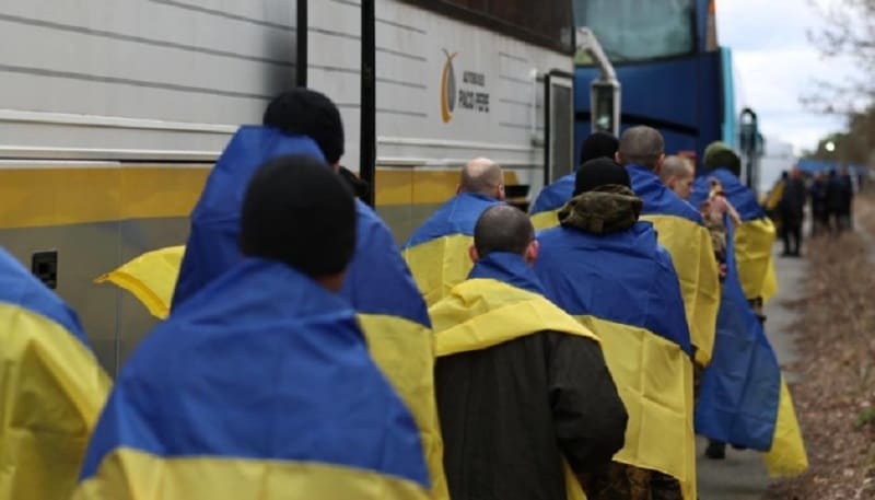 звільнені з полону українські військові