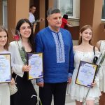 В Ізмаїлі вшанували випускників, які закінчили школу з відзнакою