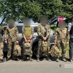 В Одесской области дельцы перевозили уклонистов под видом военных