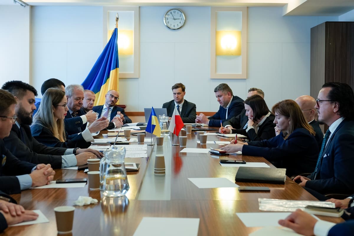 Украина и Польша планируют совместное развитие водного транспорта
