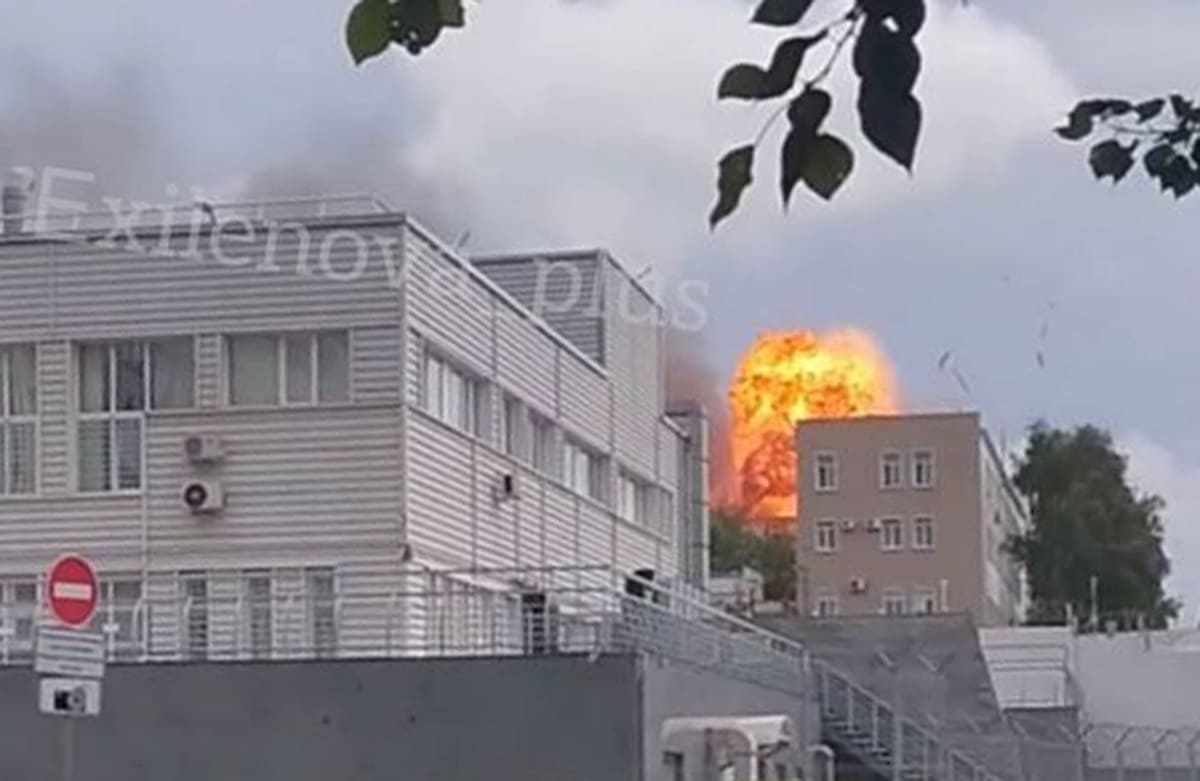 Атаковано російський завод, який виробляє ЗРК та безпілотники