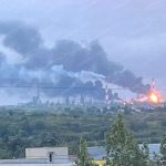 На россии горит очередной НПЗ и судно с военным грузом